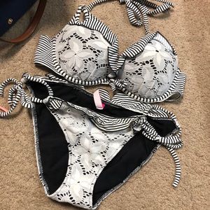 Victoria’s secret bikini set